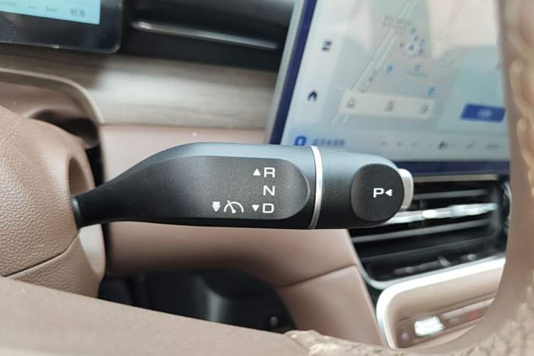 Used Wuling Xingguang S 2024 60km Advanced Version Gear Lever
