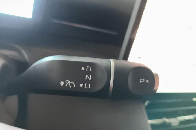 Used Wuling Xingguang S 2024 130 km Flagship Version Gear Lever