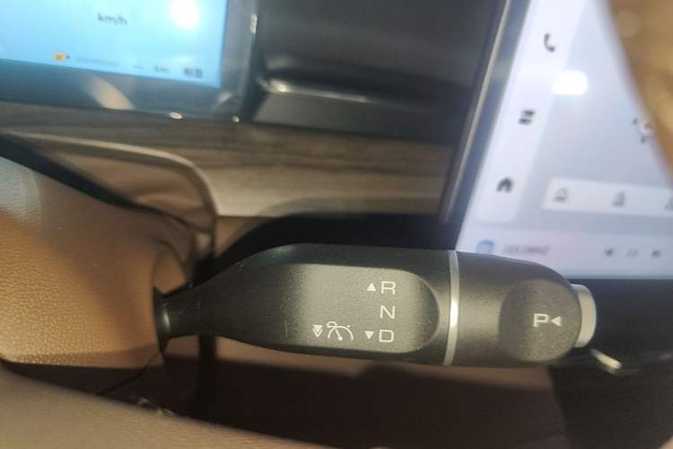 Used Wuling Xingguang S 2024 130 km Flagship Version Gear Lever