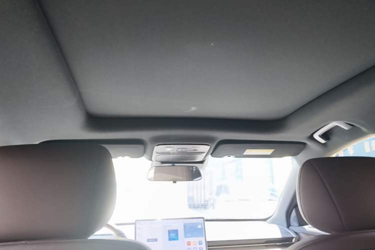 Used Wuling Xingguang S 2024 510 km Flagship Version Headliner