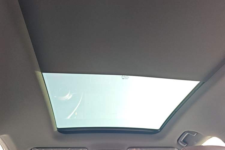 Used Wuling Xingguang S 2024 130 km Flagship Version Headliner