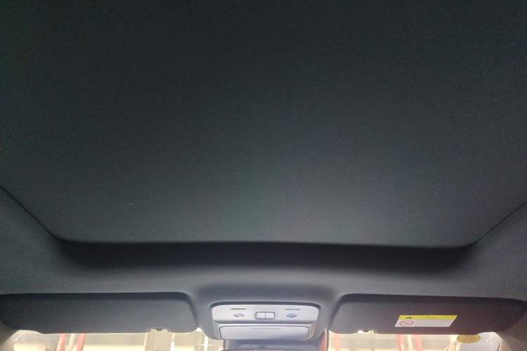 Used Wuling Xingguang S 2024 130 km Flagship Version Headliner