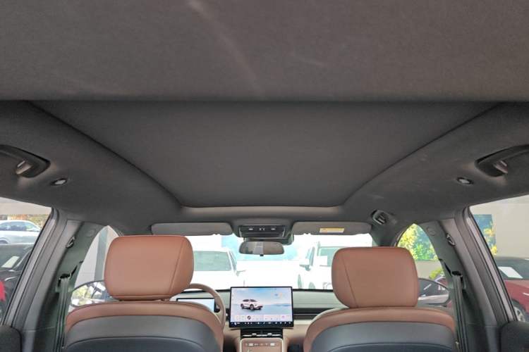 Used Wuling Xingguang S 2024 130 km Flagship Version Headliner