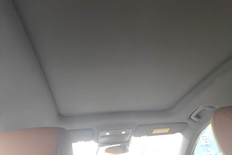 Used Wuling Xingguang S 2024 130 km Flagship Version Headliner