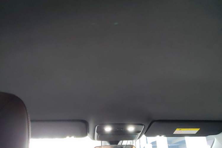 Used Wuling Xingguang S 2024 130km Flagship Version Headliner