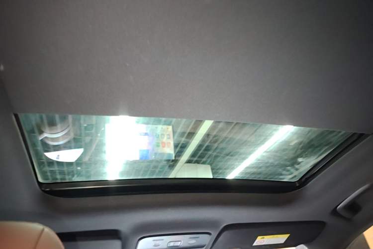 Used Wuling Xingguang S 2024 130 km Flagship Version Headliner