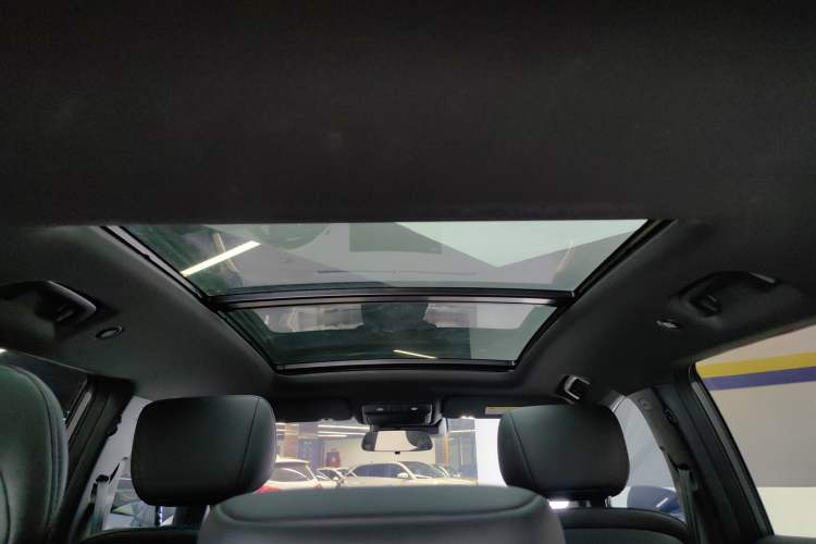 Used Wuling Xingguang S 2024 130 km Flagship Version Headliner