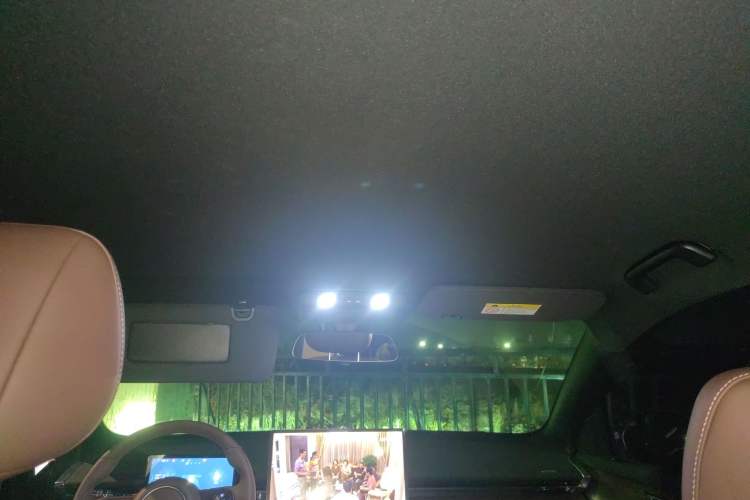 Used Wuling Xingguang S 2024 130km Flagship Version Headliner