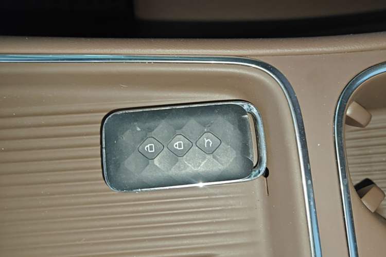 Used Wuling Xingguang S 2024 130 km Flagship Version Interior 1