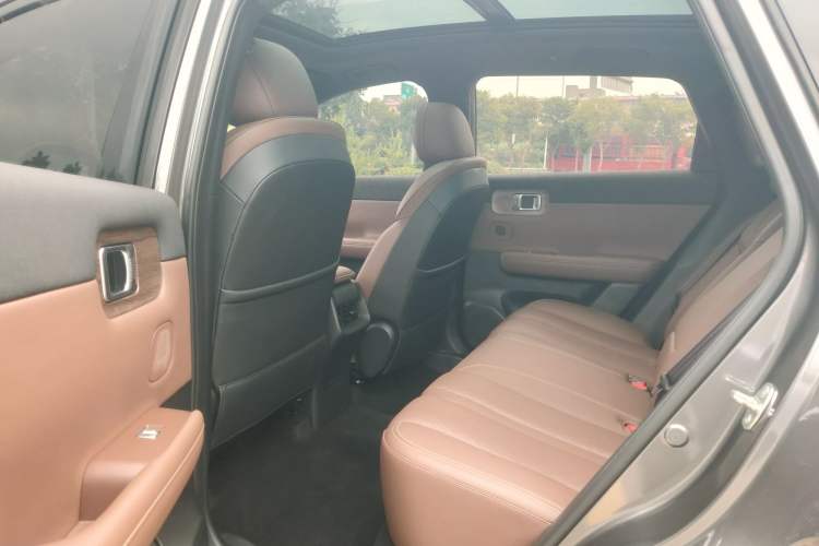 Used Wuling Xingguang S 2024 130 km Flagship Version Interior 4