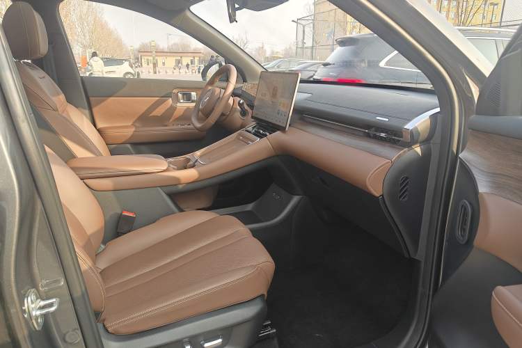 Used Wuling Xingguang S 2024 130 km Flagship Version Interior 6