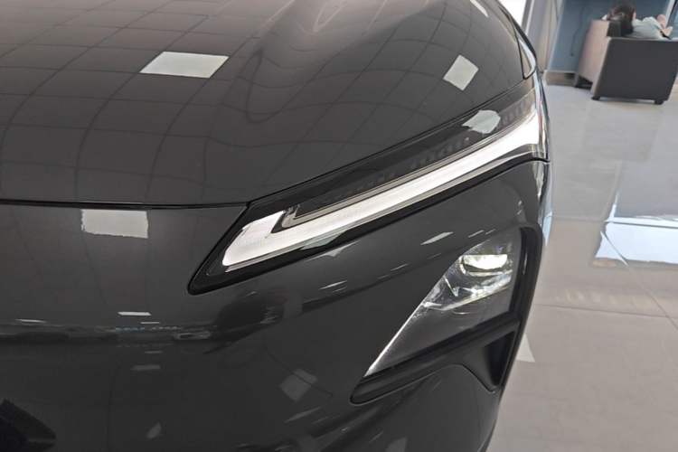 Used Wuling Xingguang S 2024 130 km Flagship Version Left Front Headlight