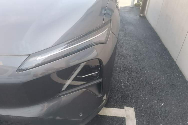 Used Wuling Xingguang S 2024 510 km Flagship Version Left Front Headlight
