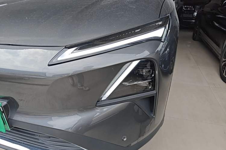 Used Wuling Xingguang S 2024 130 km Flagship Version Left Front Headlight