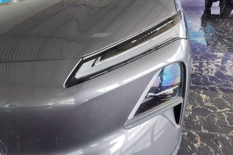 Used Wuling Xingguang S 2024 130km Flagship Version Left Front Headlight