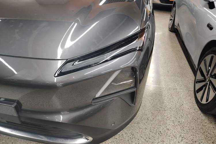 Used Wuling Xingguang S 2024 130 km Flagship Version Left Front Headlight