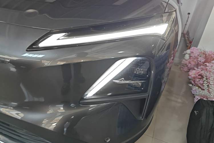 Used Wuling Xingguang S 2024 130 km Flagship Version Left Front Headlight
