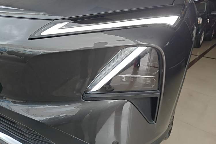 Used Wuling Xingguang S 2024 130 km Flagship Version Left Front Headlight