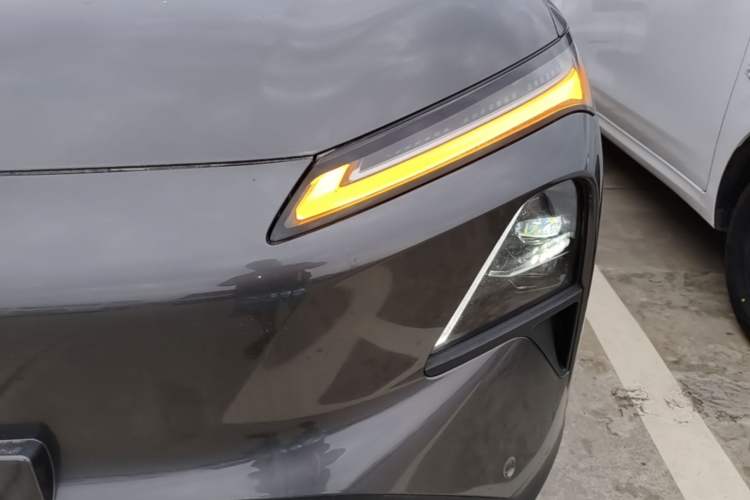 Used Wuling Xingguang S 2024 510 km Flagship Version Left Front Headlight