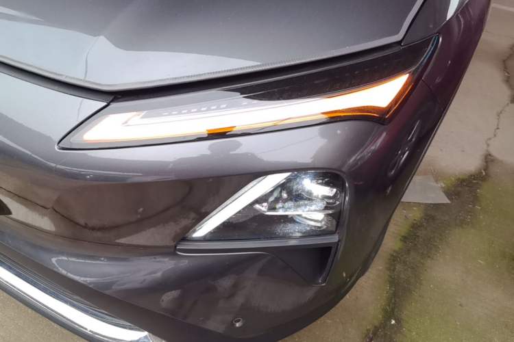 Used Wuling Xingguang S 2024 130 km Flagship Version Left Front Headlight