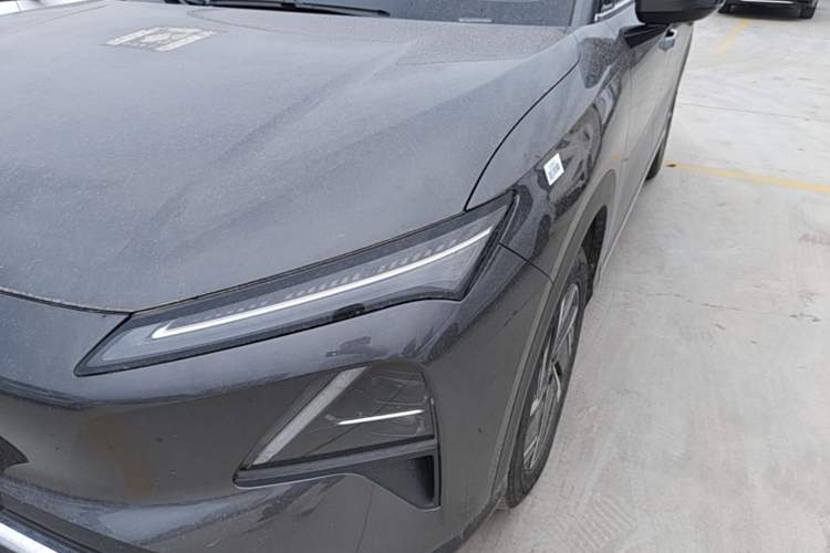 Used Wuling Xingguang S 2024 60km Advanced Version Left Front Headlight