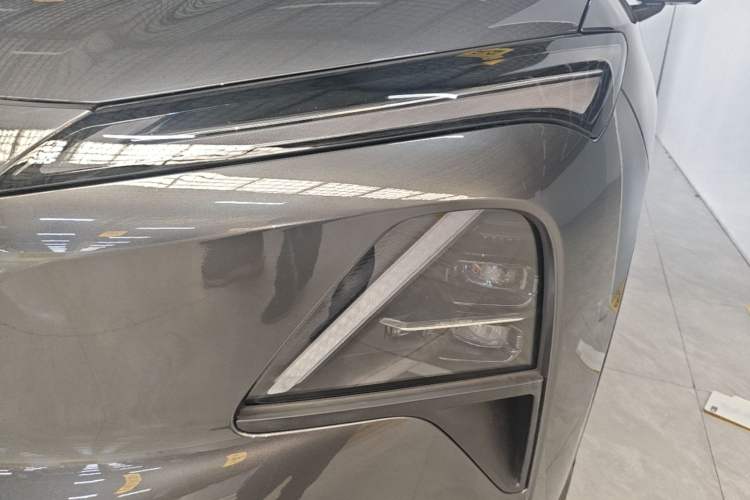 Used Wuling Xingguang S 2024 130km Flagship Version Left Front Headlight