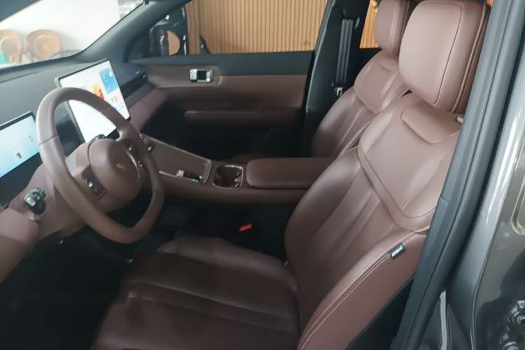 Used Wuling Xingguang S 2024 510 km Flagship Version Left Front Seat