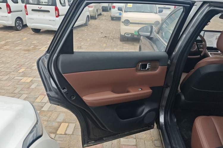Used Wuling Xingguang S 2024 130km Flagship Version Left Rear Door Interior