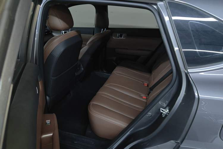 Used Wuling Xingguang S 2024 130km Flagship Version Left Rear Seat