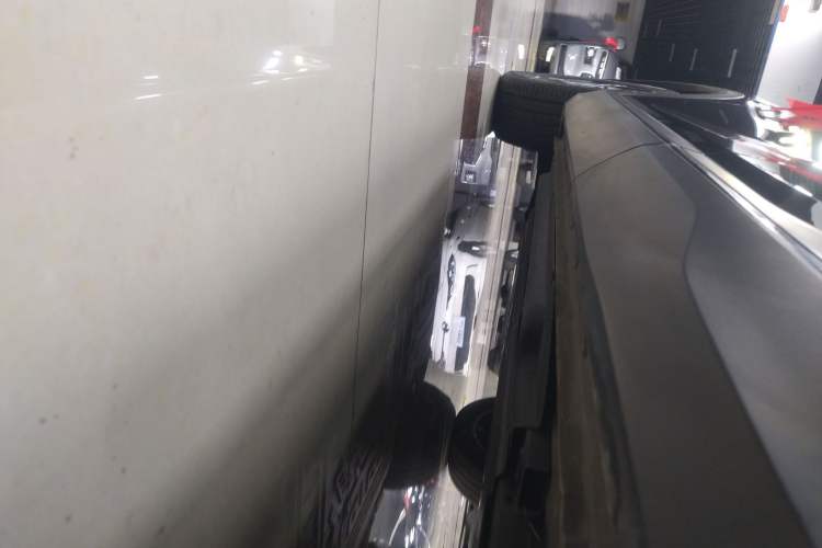 Used Wuling Xingguang S 2024 510 km Flagship Version Left Side Sill
