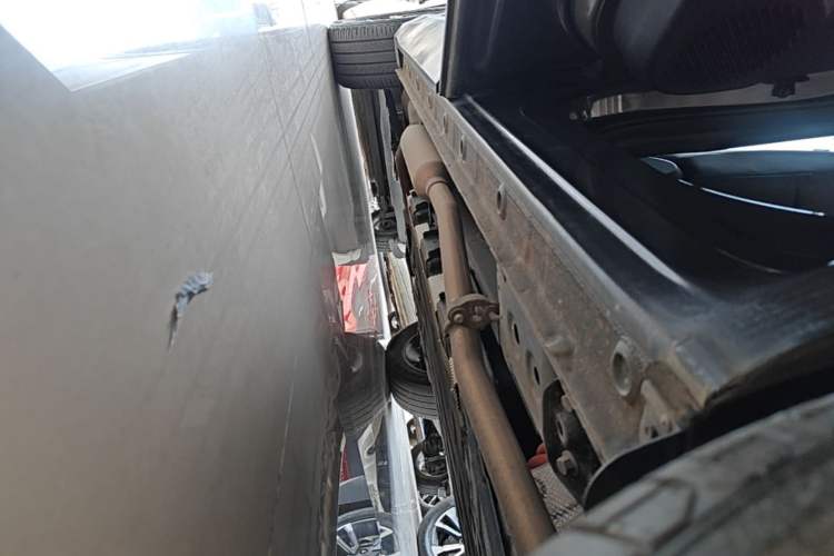 Used Wuling Xingguang S 2024 130 km Flagship Version Left Side Sill