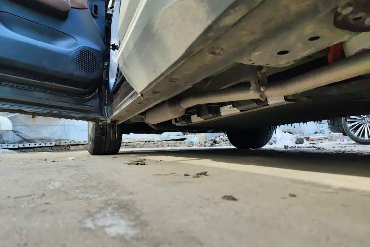 Used Wuling Xingguang S 2024 130 km Flagship Version Left Side Sill