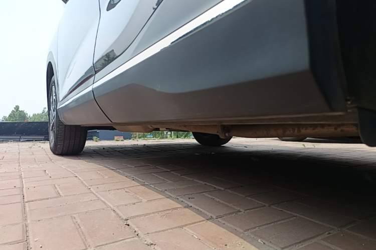 Used Wuling Xingguang S 2024 130 km Flagship Version Left Side Sill