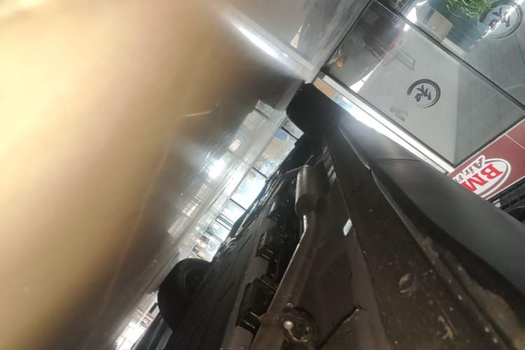 Used Wuling Xingguang S 2024 130 km Flagship Version Left Side Sill