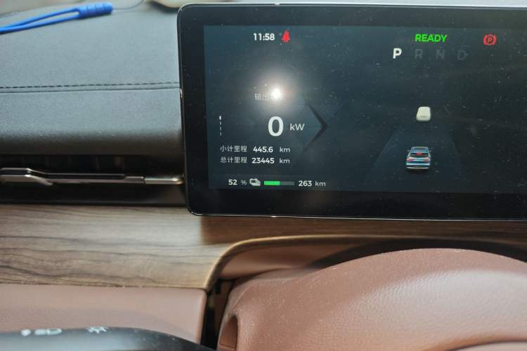 Used Wuling Xingguang S 2024 510 km Flagship Version Odometer Close Up