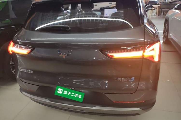 Used Wuling Xingguang S 2024 130km Flagship Version Rear