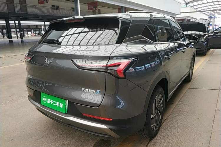 Used Wuling Xingguang S 2024 130km Flagship Version Rear Right 45 Deg