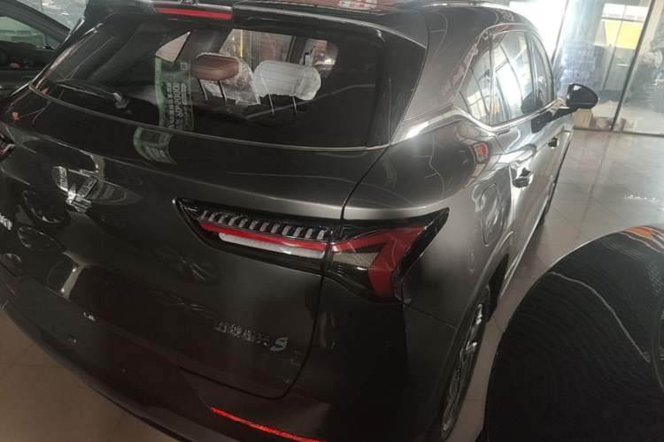 Used Wuling Xingguang S 2024 130 km Flagship Version Rear Right 45 Deg