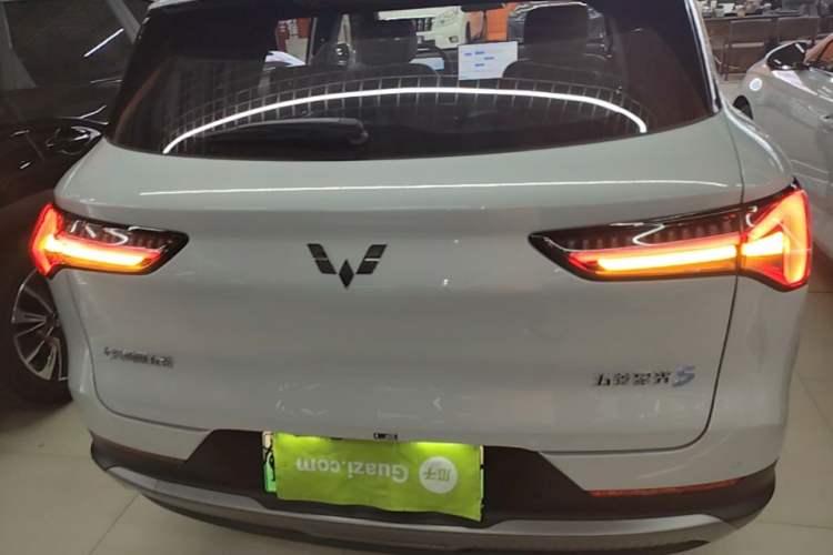 Used Wuling Xingguang S 2024 130 km Flagship Version Rear