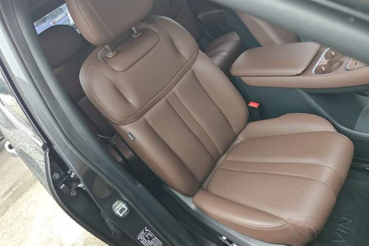 Used Wuling Xingguang S 2024 130 km Flagship Version Right Front Seat