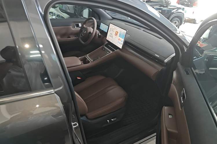 Used Wuling Xingguang S 2024 130 km Flagship Version Right Front Seat