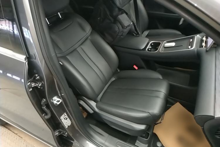 Used Wuling Xingguang S 2024 130km Flagship Version Right Front Seat