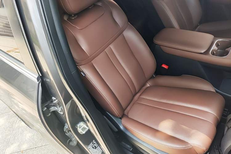 Used Wuling Xingguang S 2024 60km Advanced Version Right Front Seat