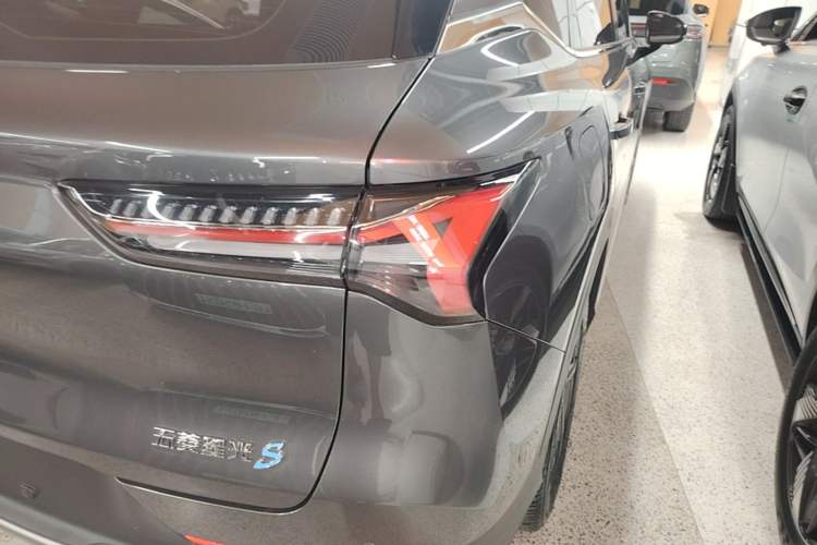 Used Wuling Xingguang S 2024 130 km Flagship Version Right Rear Taillight