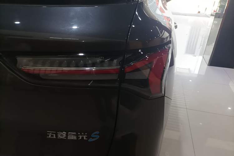 Used Wuling Xingguang S 2024 510 km Flagship Version Right Rear Taillight