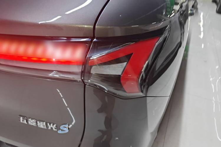 Used Wuling Xingguang S 2024 130 km Flagship Version Right Rear Taillight