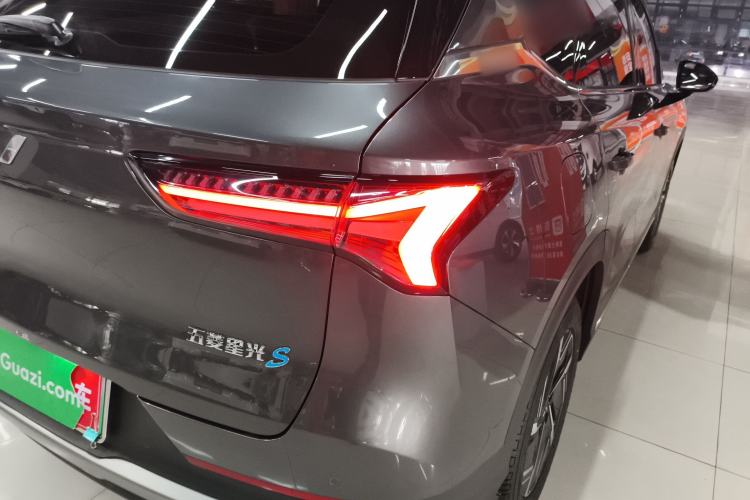 Used Wuling Xingguang S 2024 130 km Flagship Version Right Rear Taillight