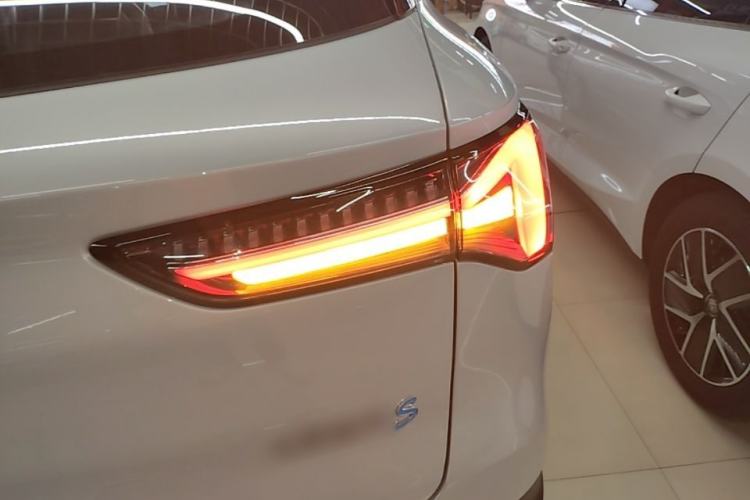 Used Wuling Xingguang S 2024 130 km Flagship Version Right Rear Taillight