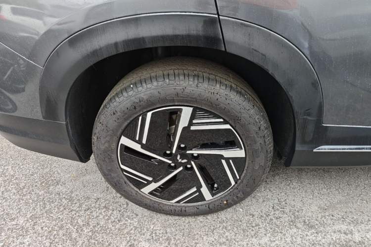 Used Wuling Xingguang S 2024 130km Flagship Version Right Rear Wheel Hub