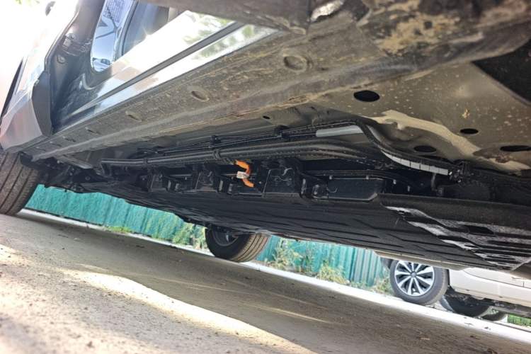 Used Wuling Xingguang S 2024 130 km Flagship Version Right Side Sill